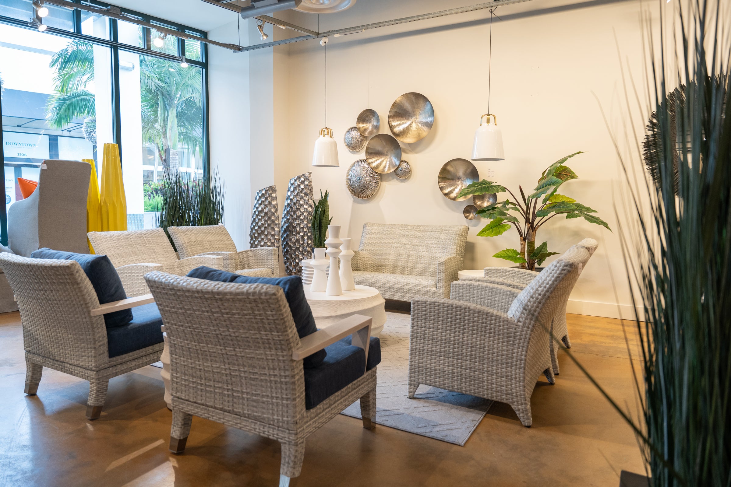 Home | Bungalow Palm Beach